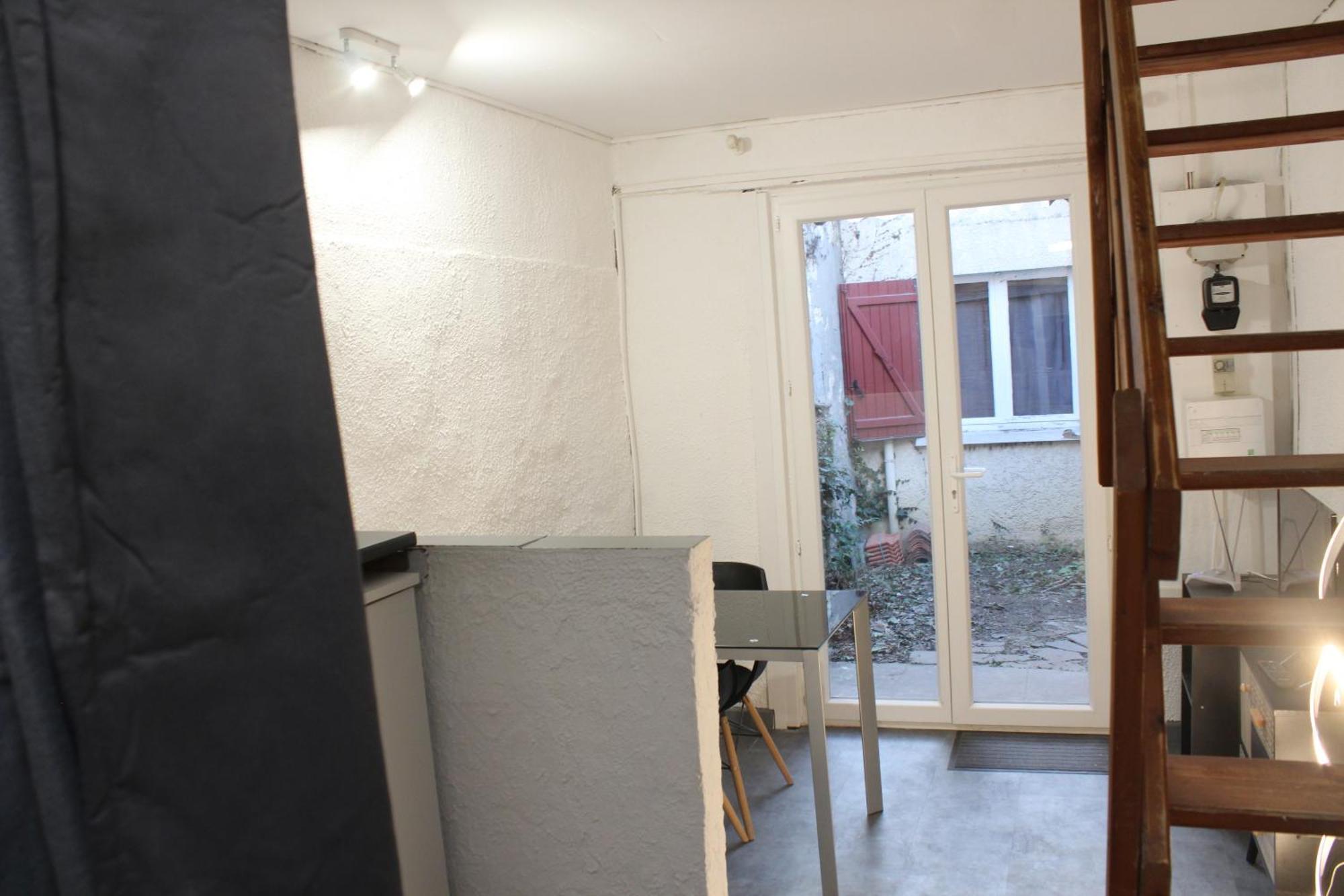 Etablissements Coulon Saint-joseph En Face De Bagatelle Talence